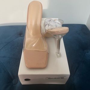 Nude slide on heel